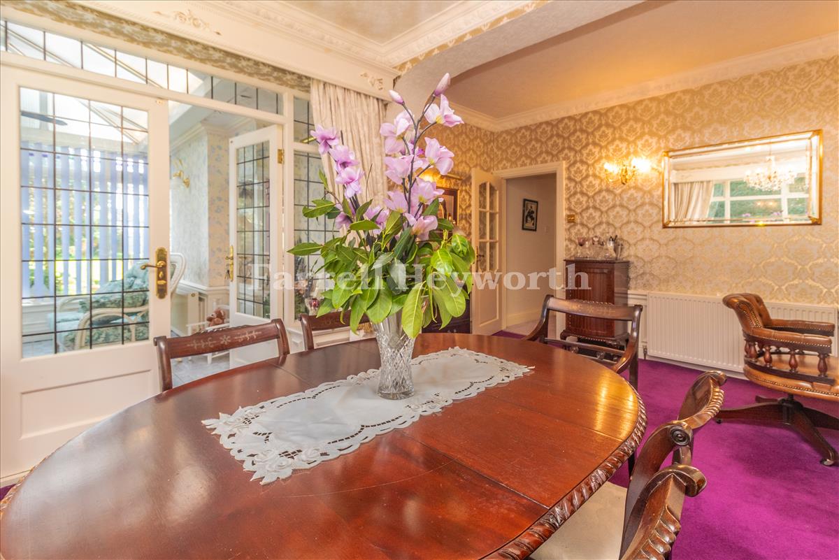 Dining Room image 5