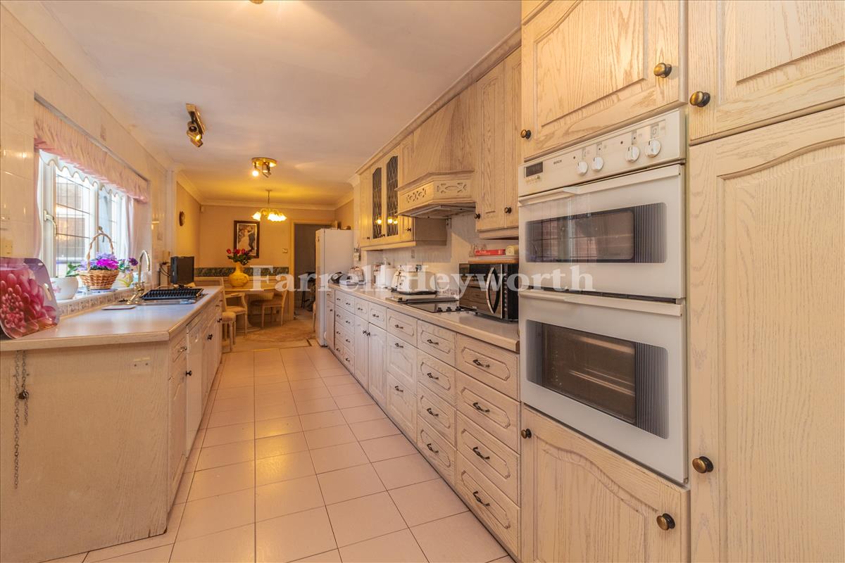 Kitchen image 2