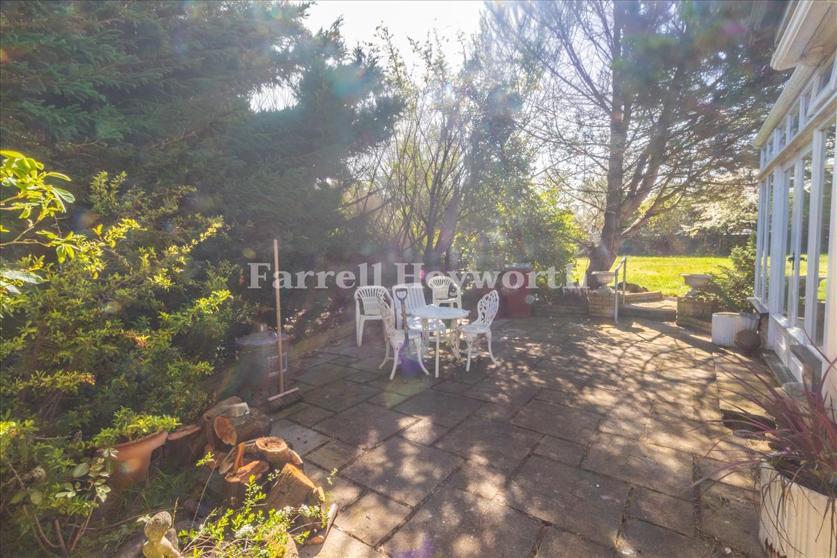 Side Patio image 2