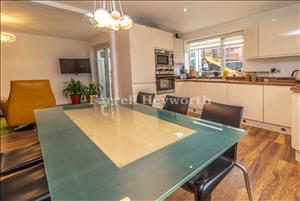 Kitchen Diner image 2