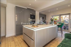 Kitchen Diner image 3