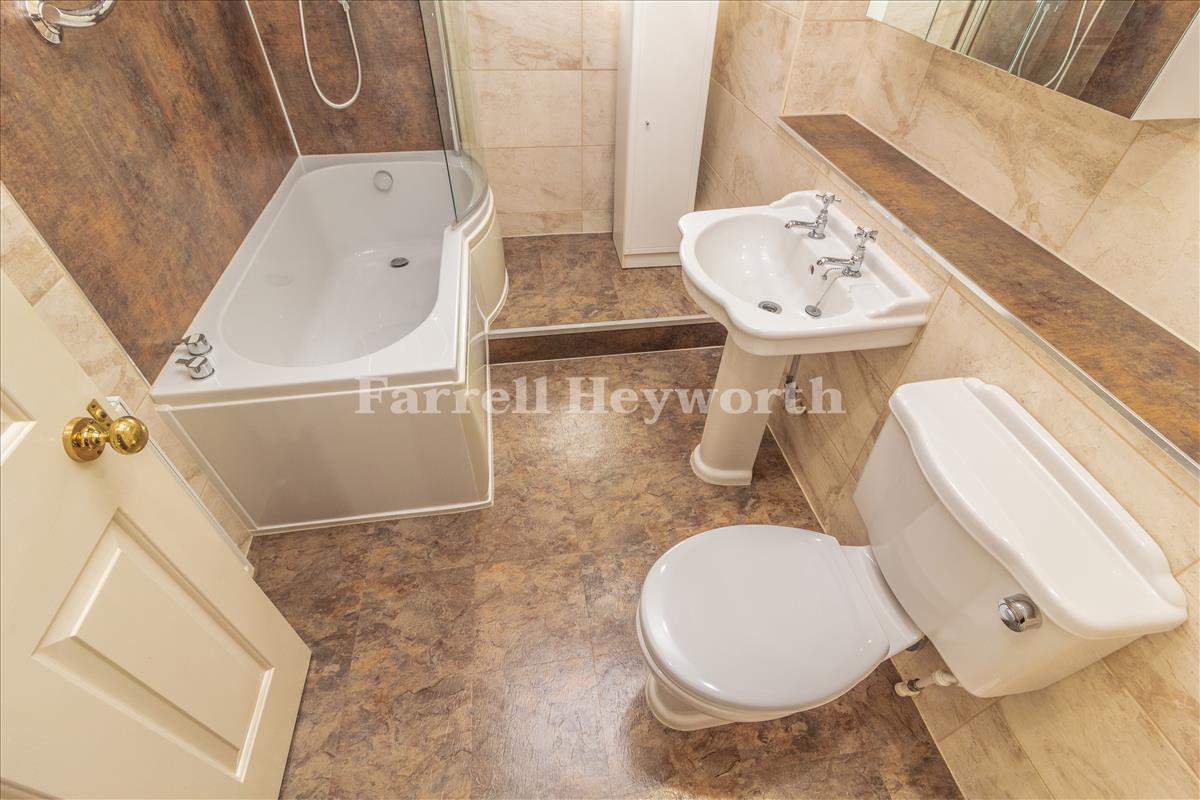 Bathroom image 2