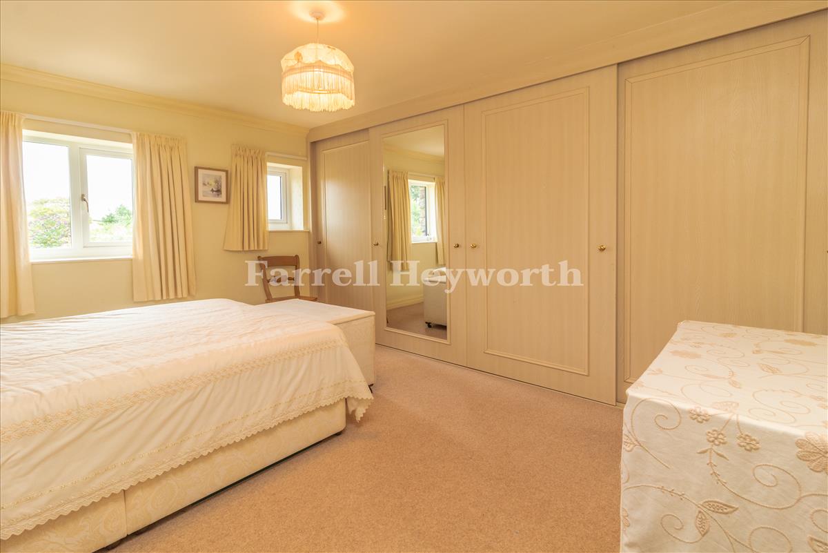 Bedroom 2 image 2