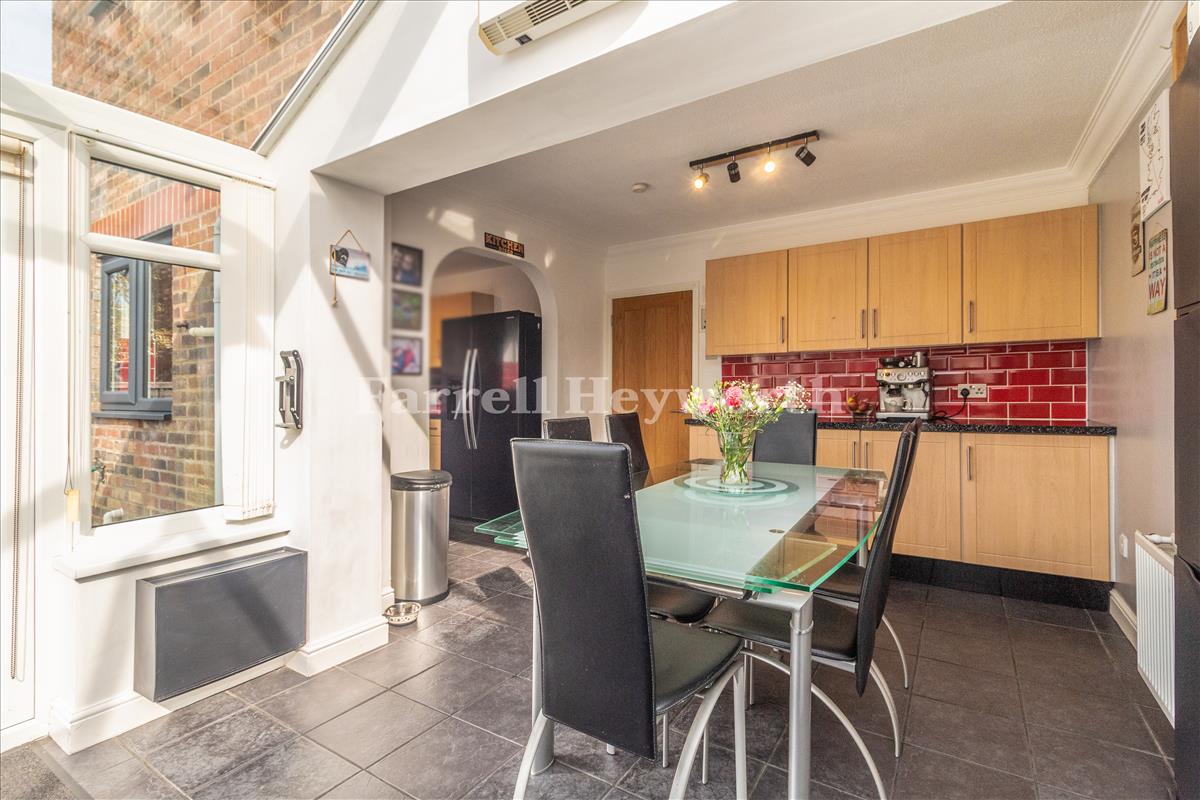 Open Plan Area image 6