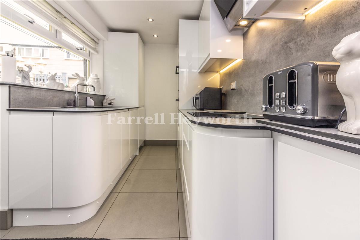 Kitchen b