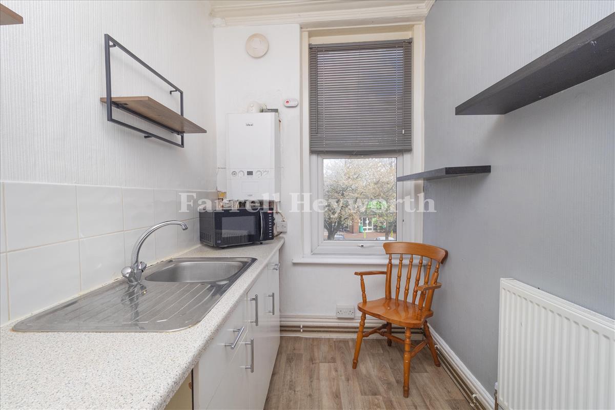 Flat 2 Kitchen view 2