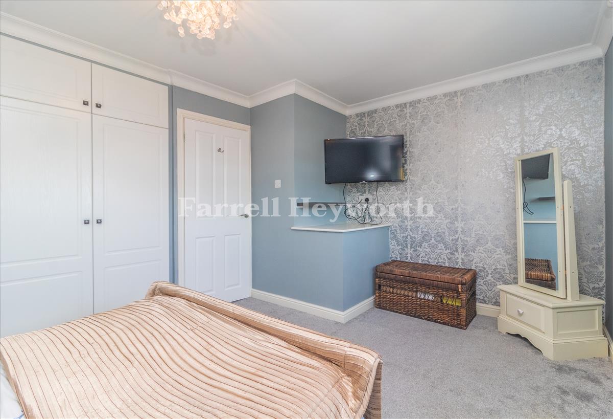 Front Bedroom image 3