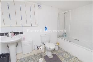 Flat 2 Bathroom