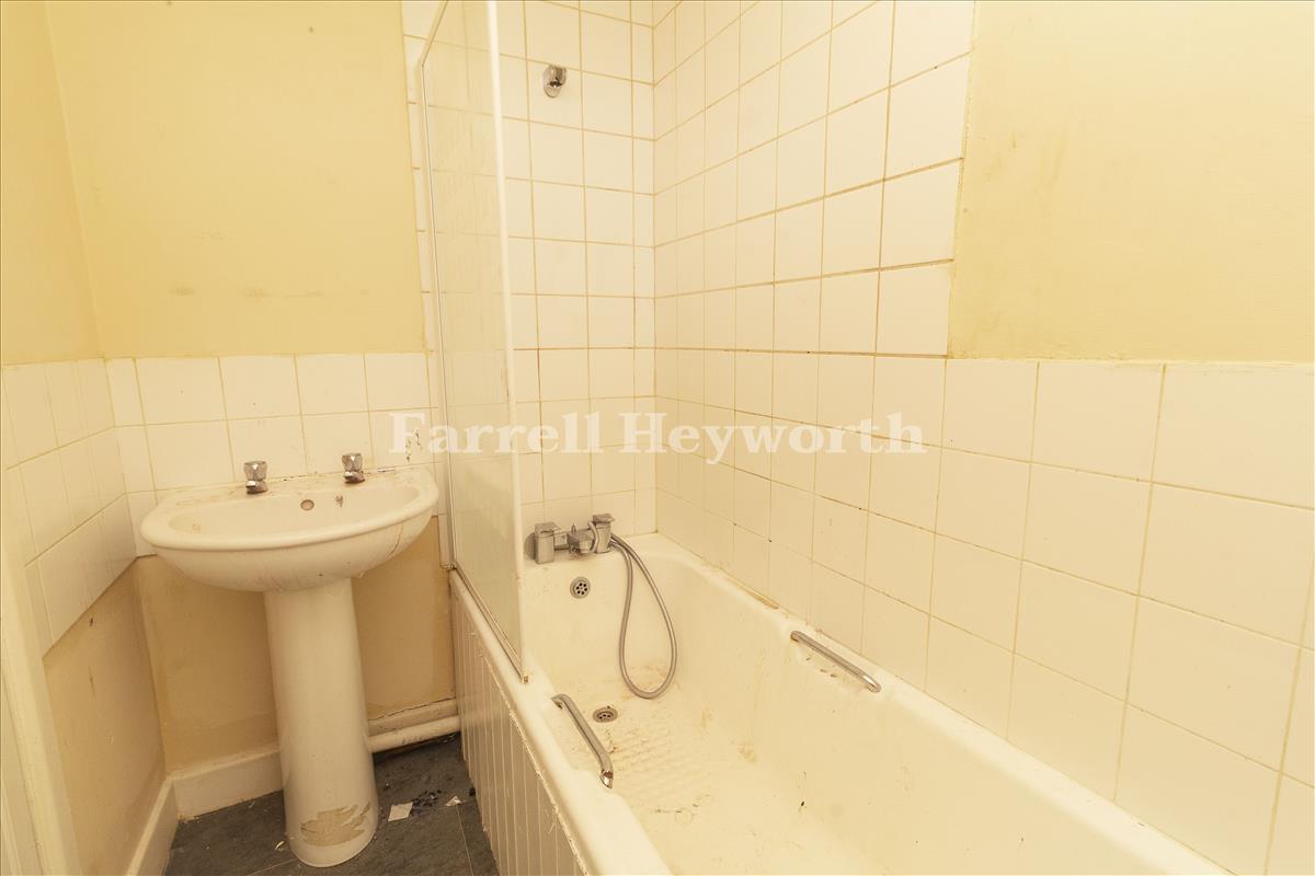 Flat 3 Bathroom
