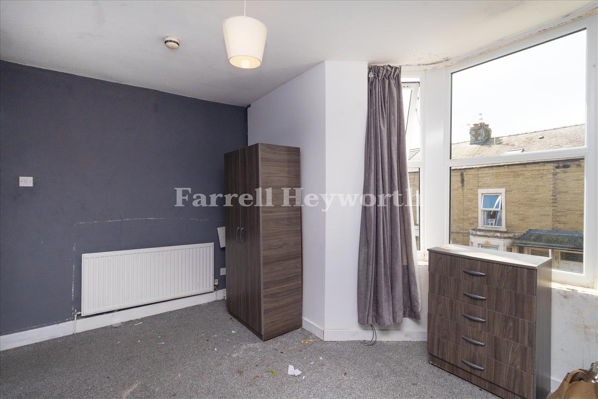 Flat 3 Bedroom 1 view 2
