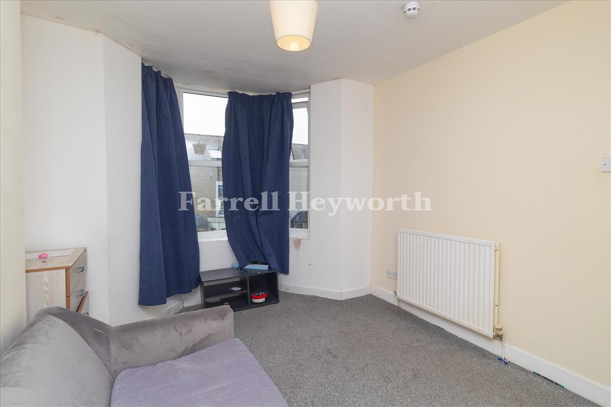Flat 3 Lounge view 2