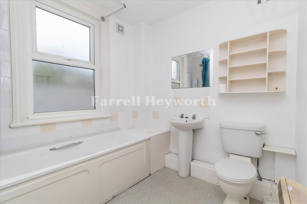 Flat 2 Bathroom
