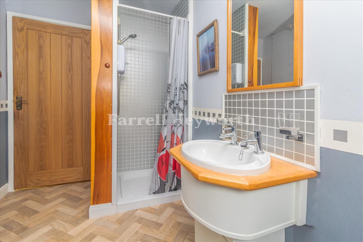 Shower Room image 2