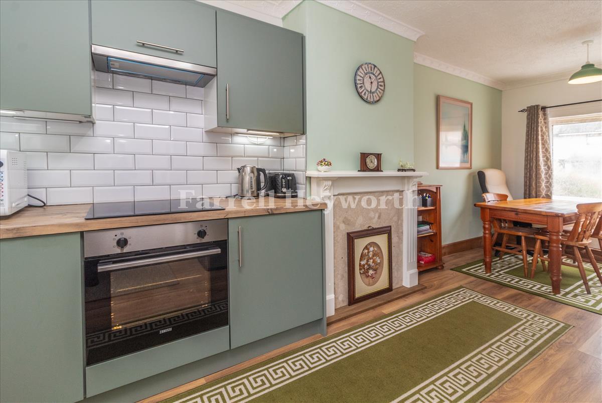 Kitchen Diner image 2