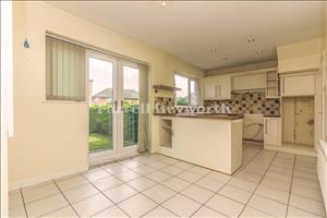 Kitchen e