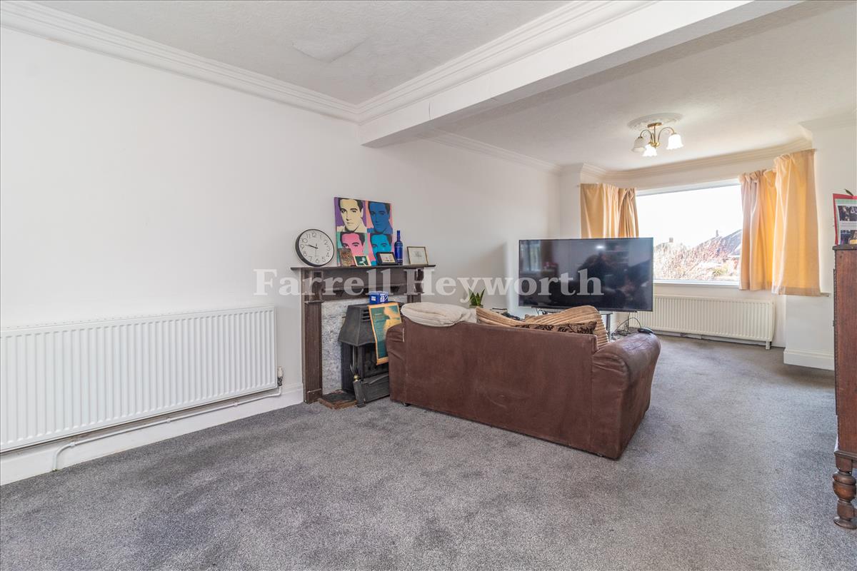 Lounge Diner image 3