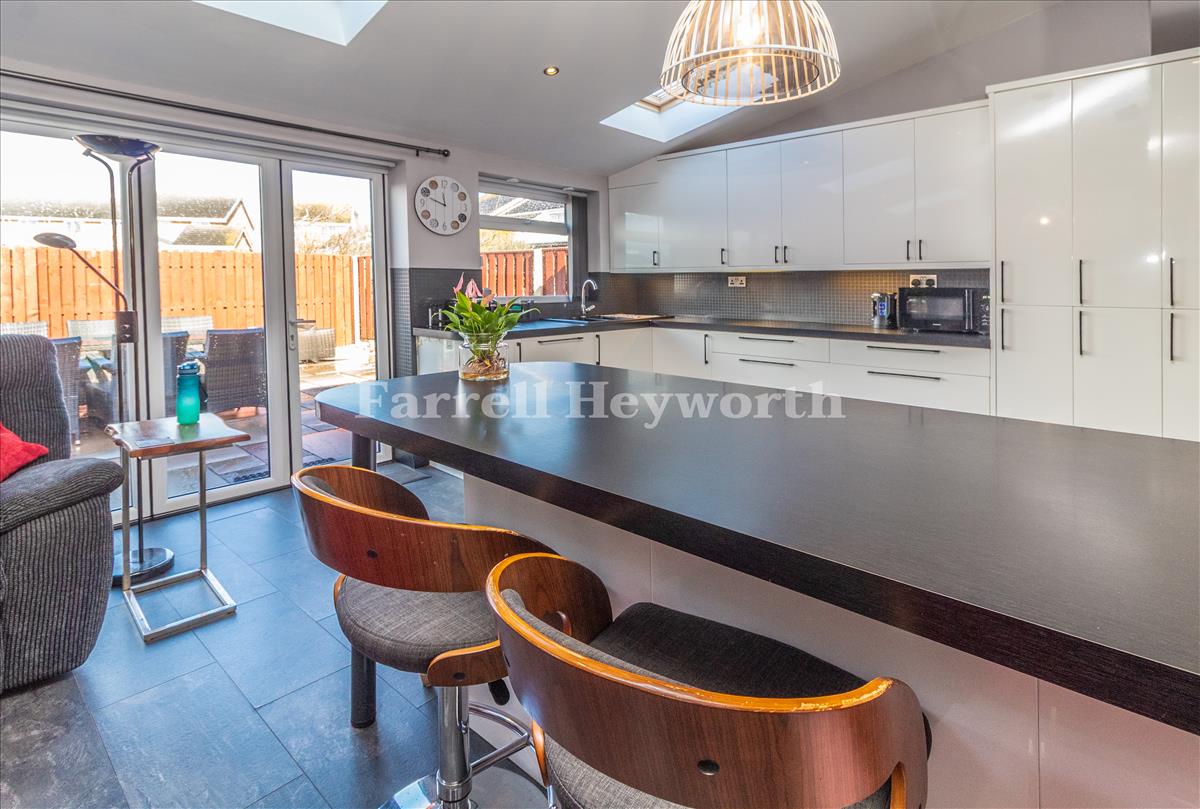 Kitchen Area image 3