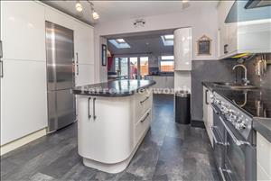 Kitchen Area image 6