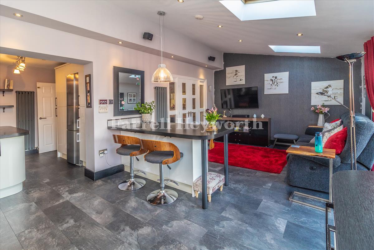 Open Plan Area image 2