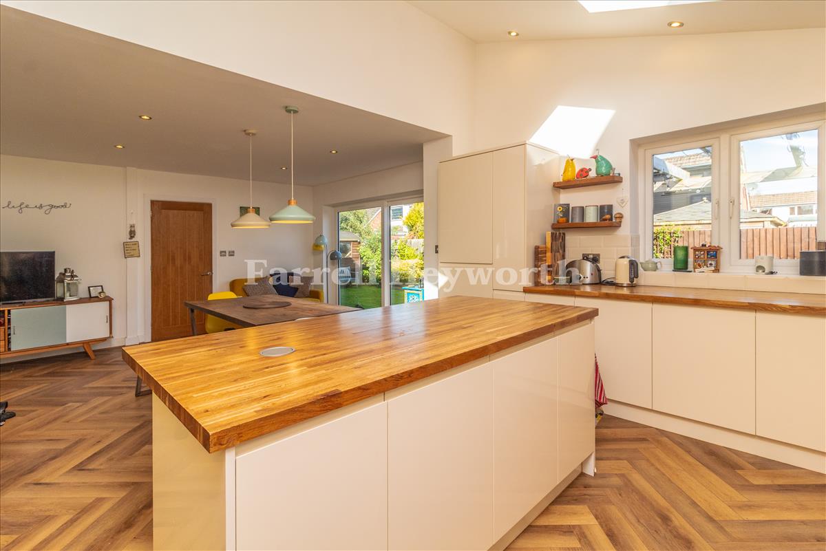 Kitchen Area image 3