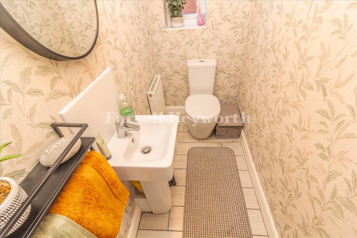 Grouind Floor WC image 2