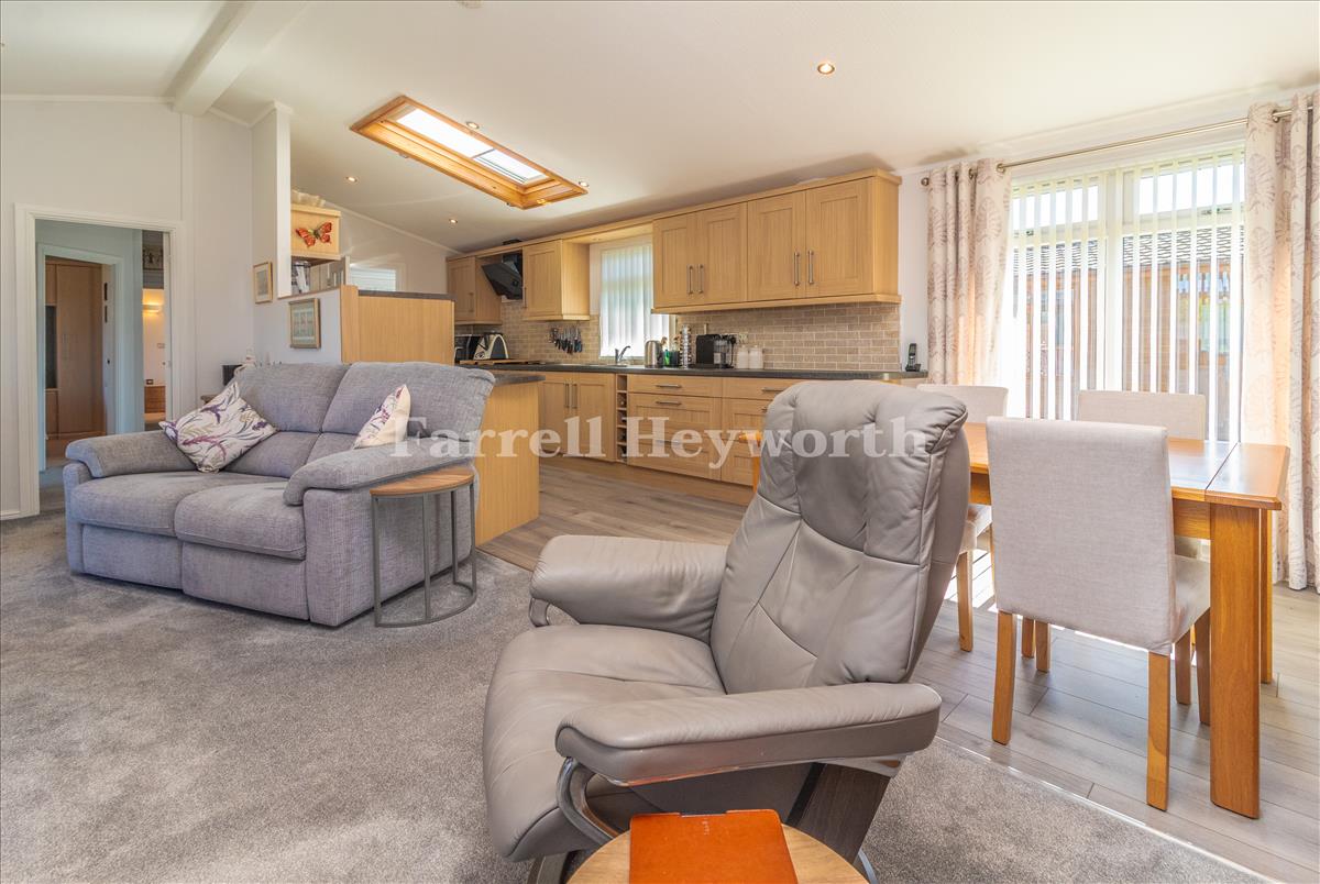 Open Plan Area image 5