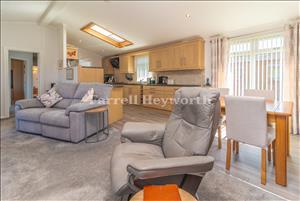 Open Plan Area image 5