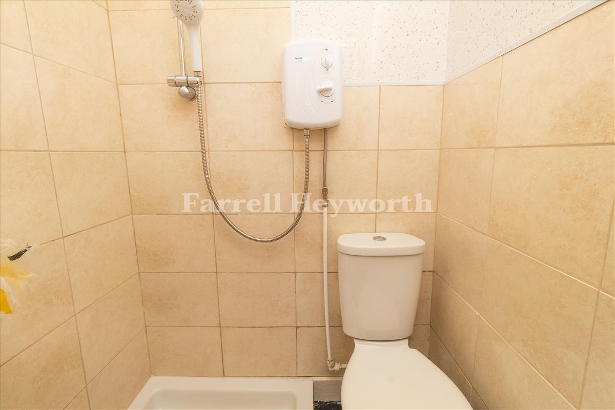 Flat 4 Shower room