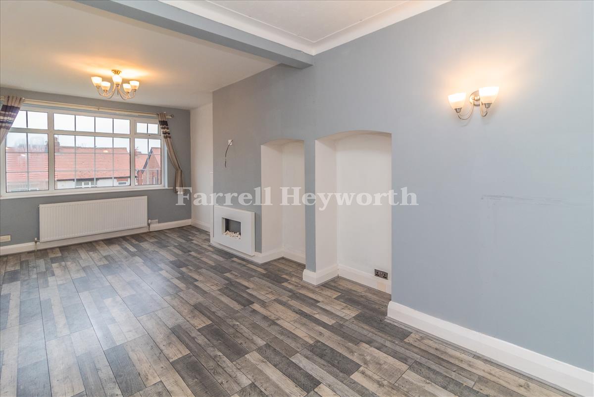 Lounge Diner image 2