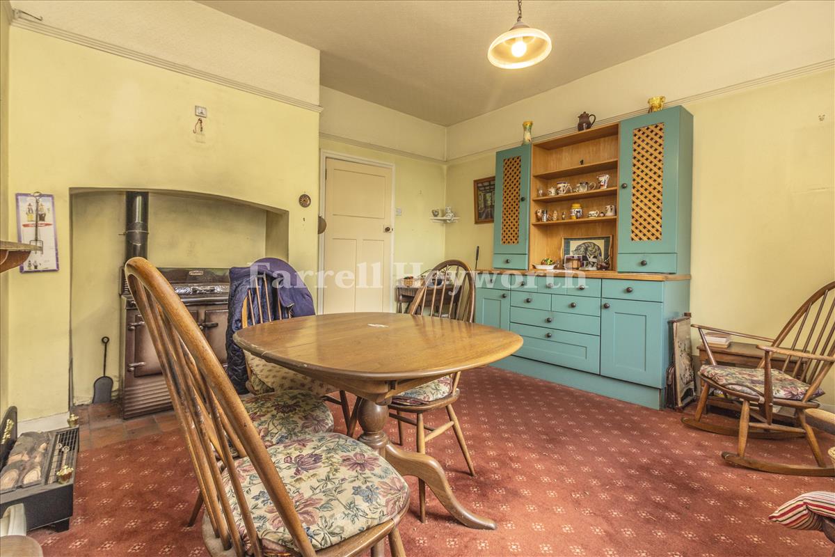 Dining b
