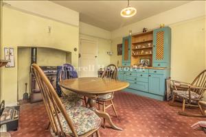 Dining b