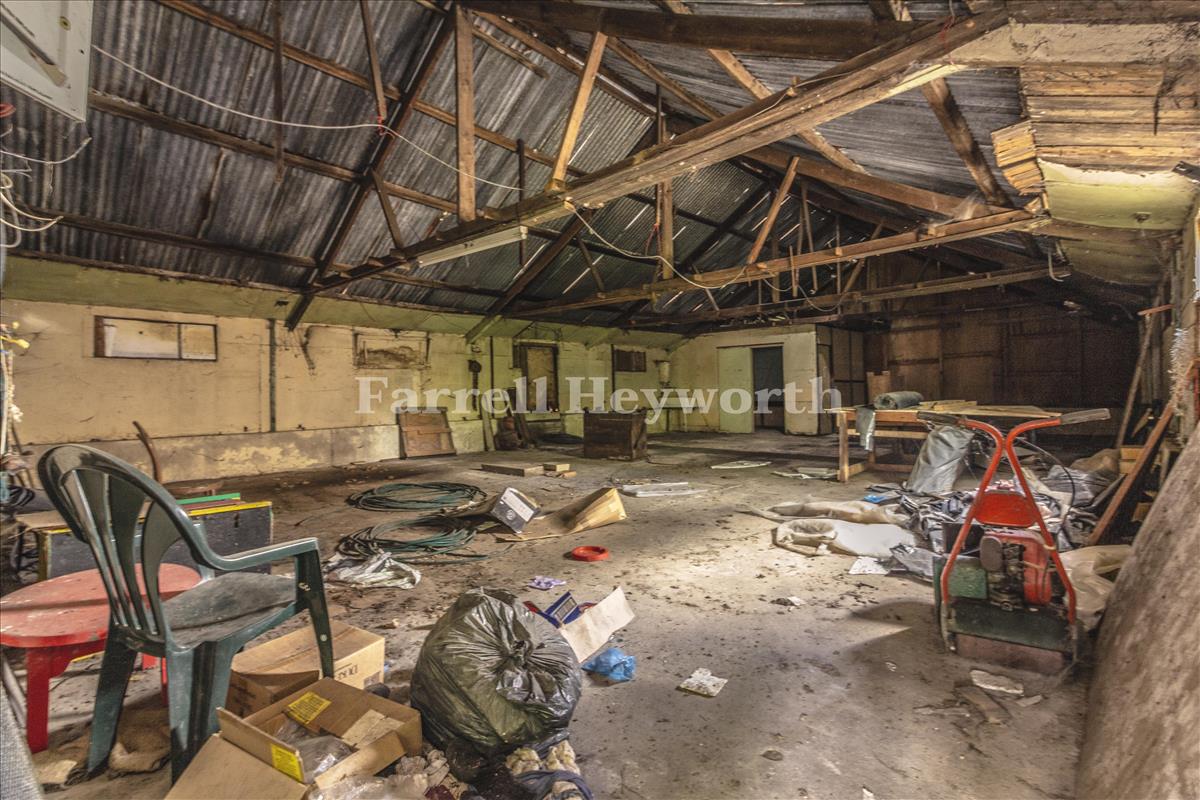 Outbuilding c