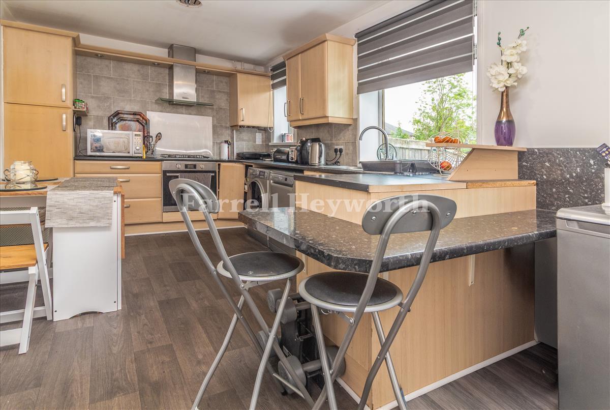 Kitchen Diner image 2