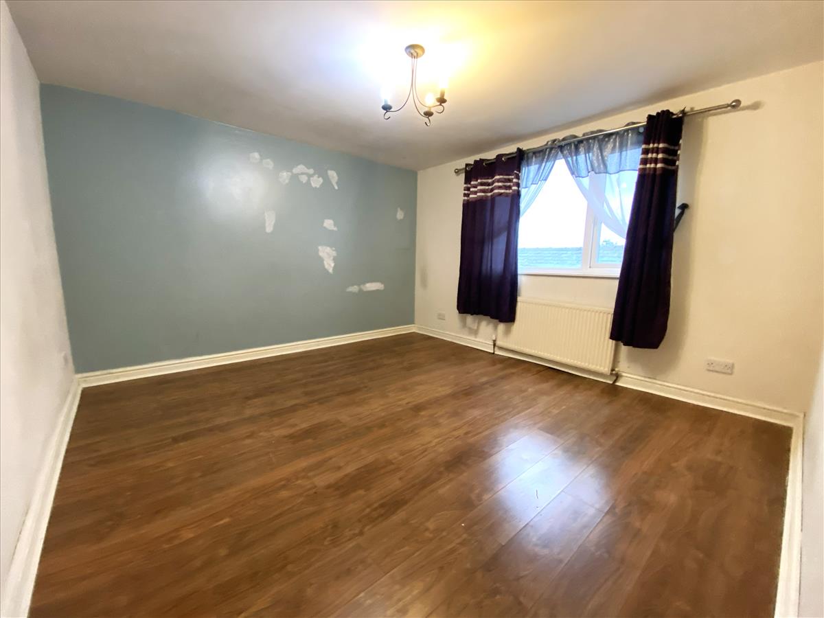 Back bedroom 2