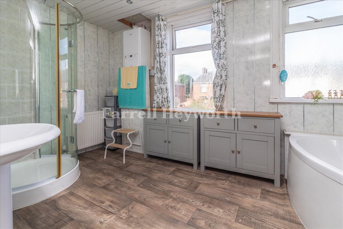 Bathroom image 2