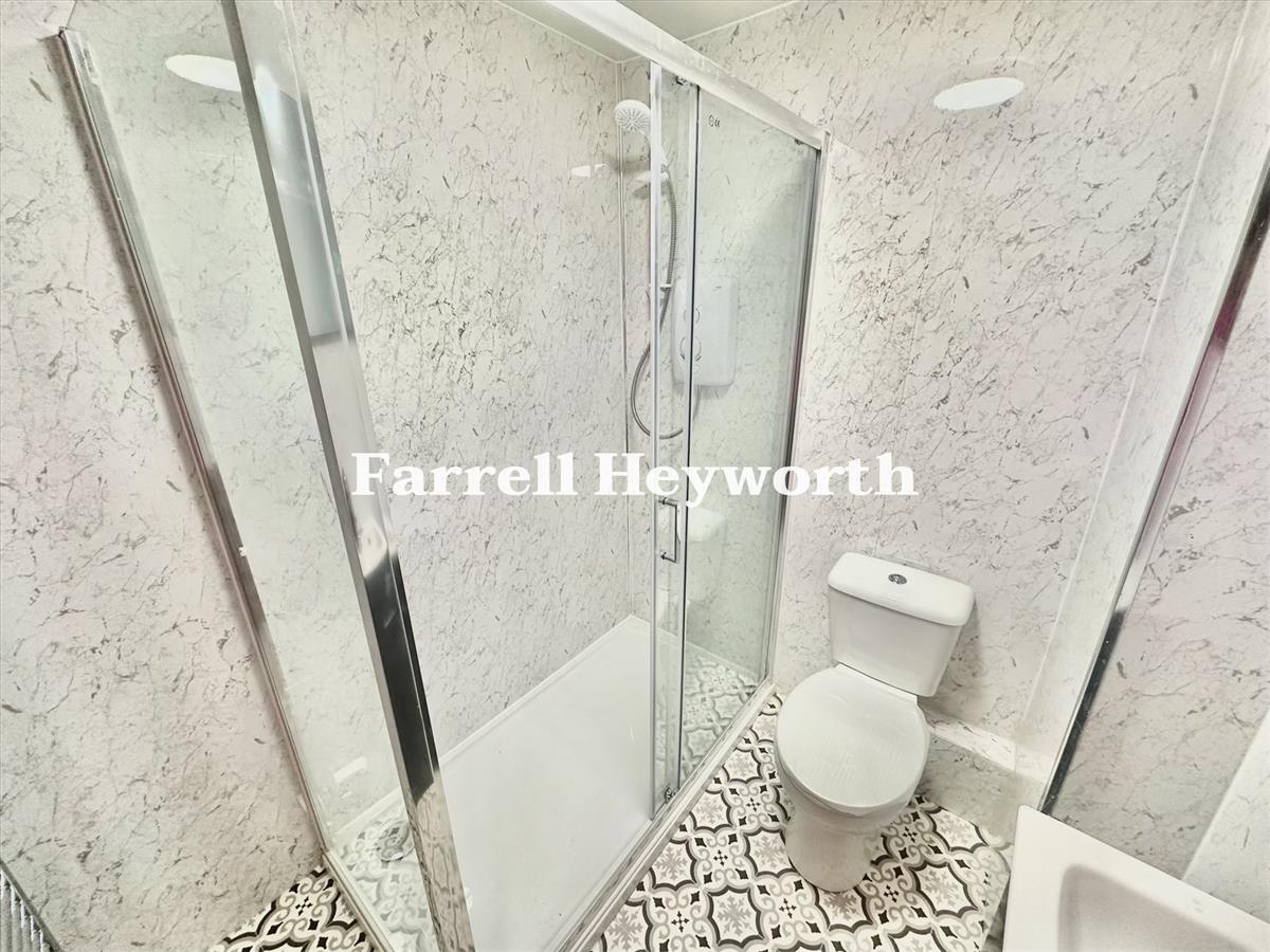 1st Floor Flat Shower Suite