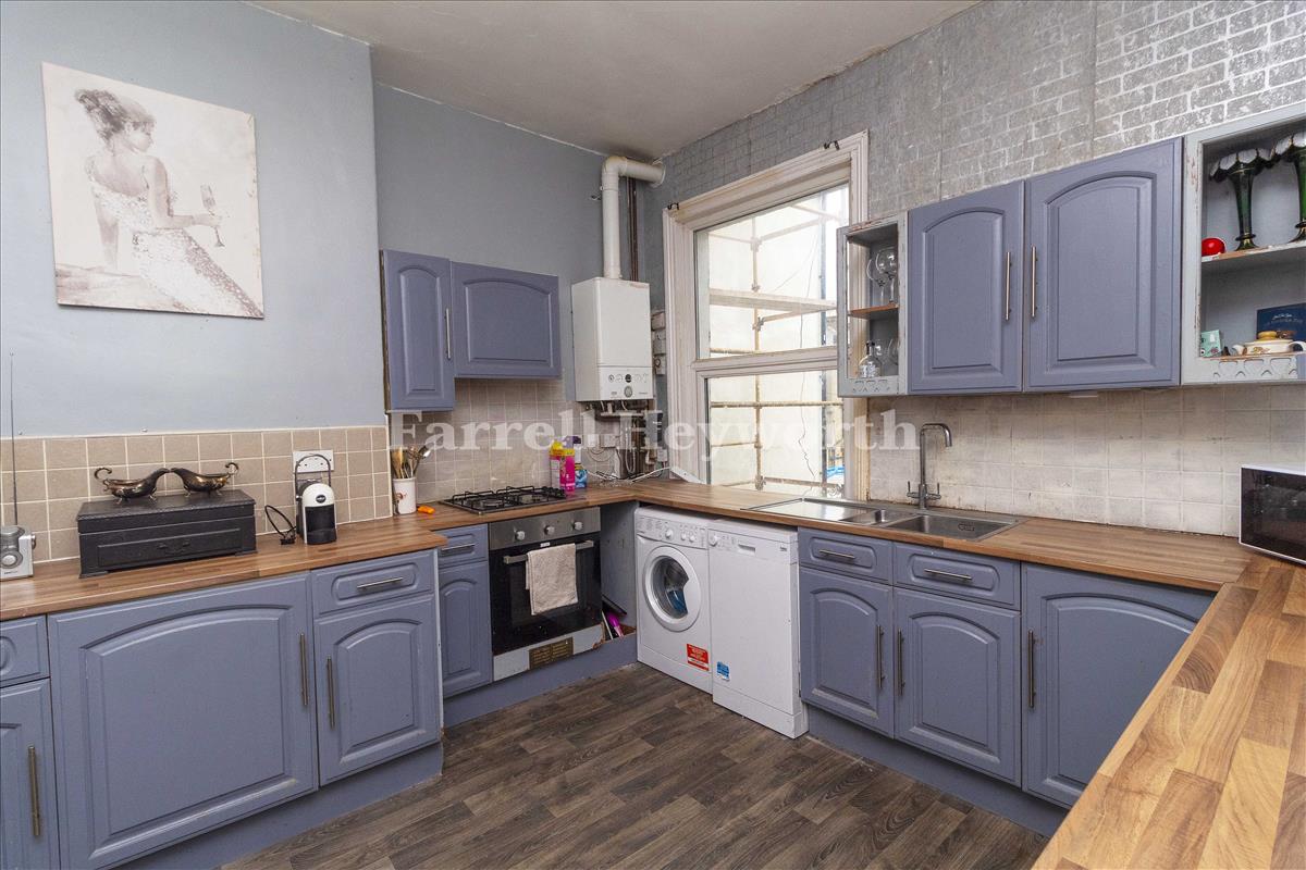 Flat Kitchen