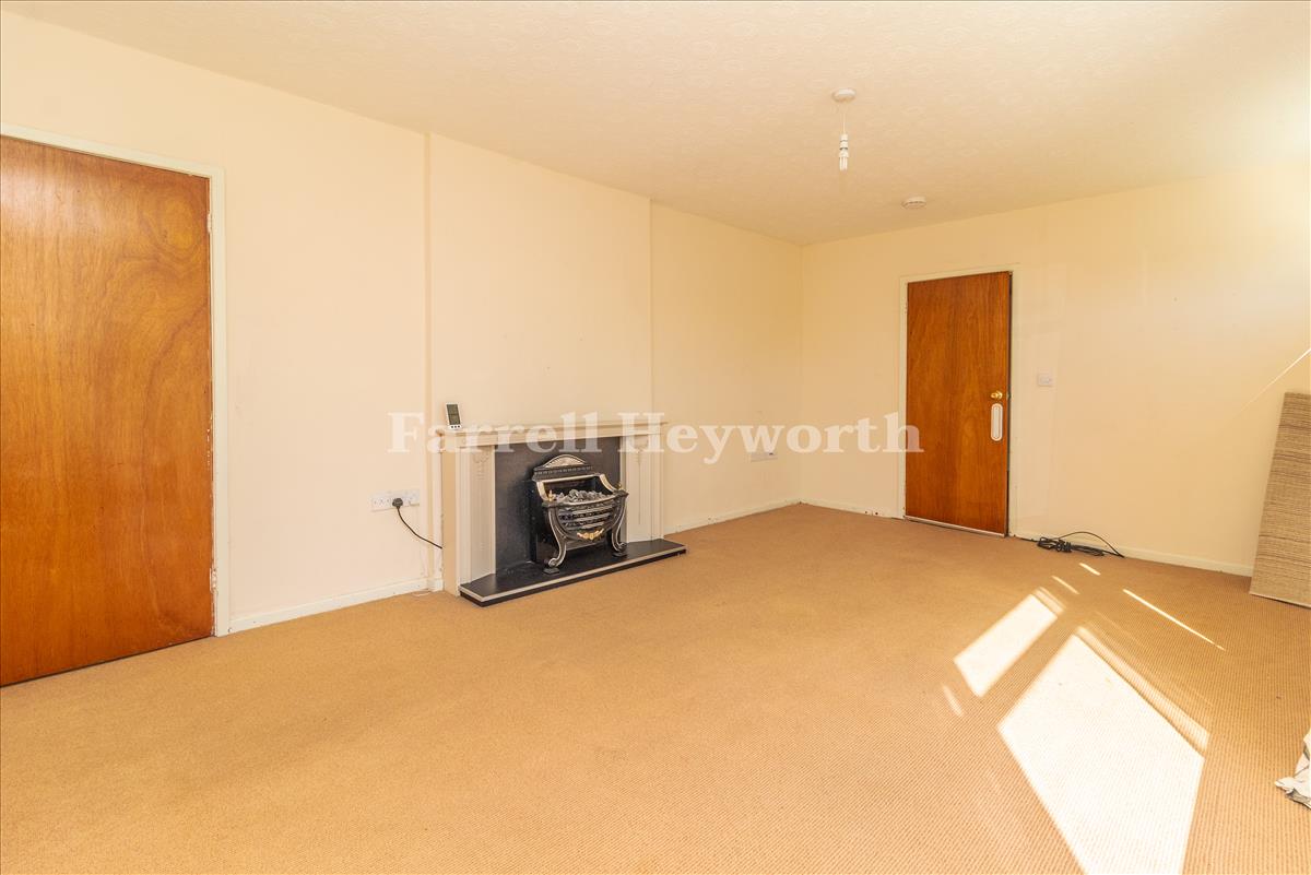Lounge image 2