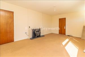 Lounge image 2