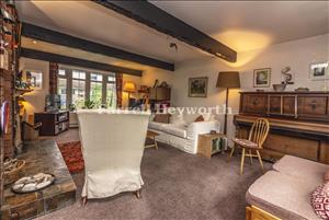 Lounge b