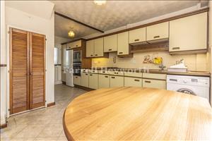 Kitchen view e