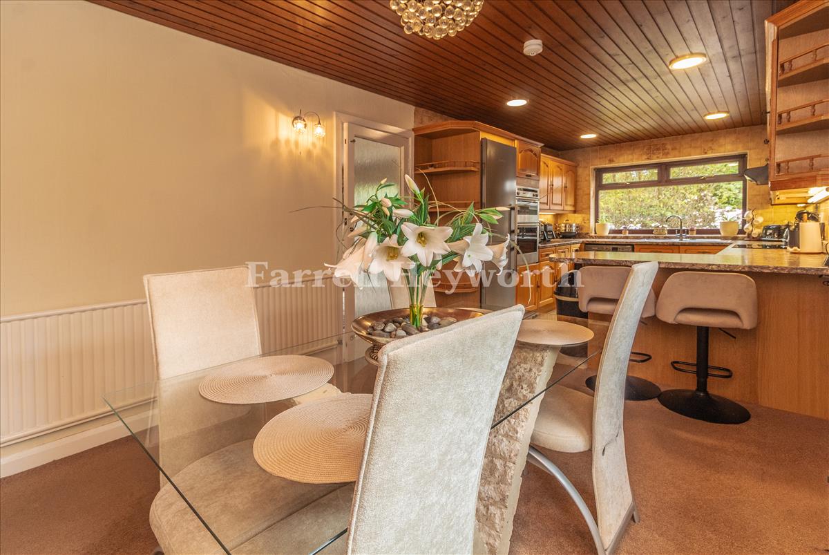 Kitchen Diner image 3