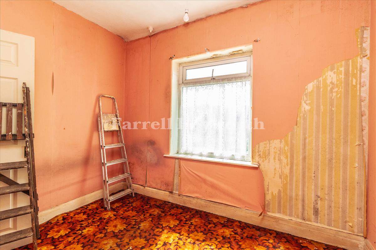 Bedroom 2 image 2
