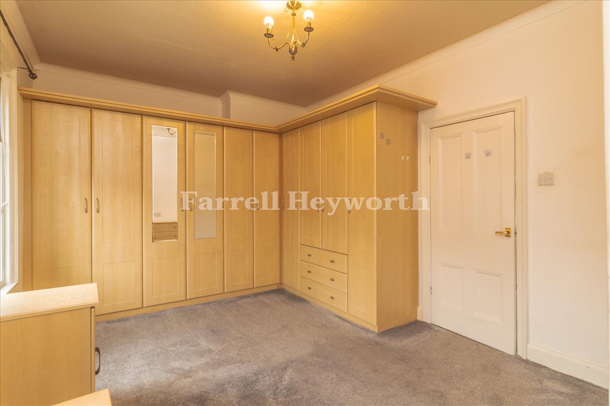 Bedroomn 1 image 2