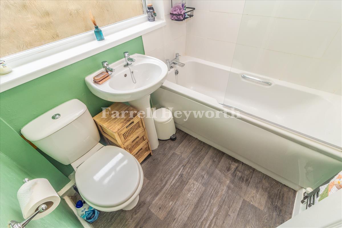 Bathroom image 2