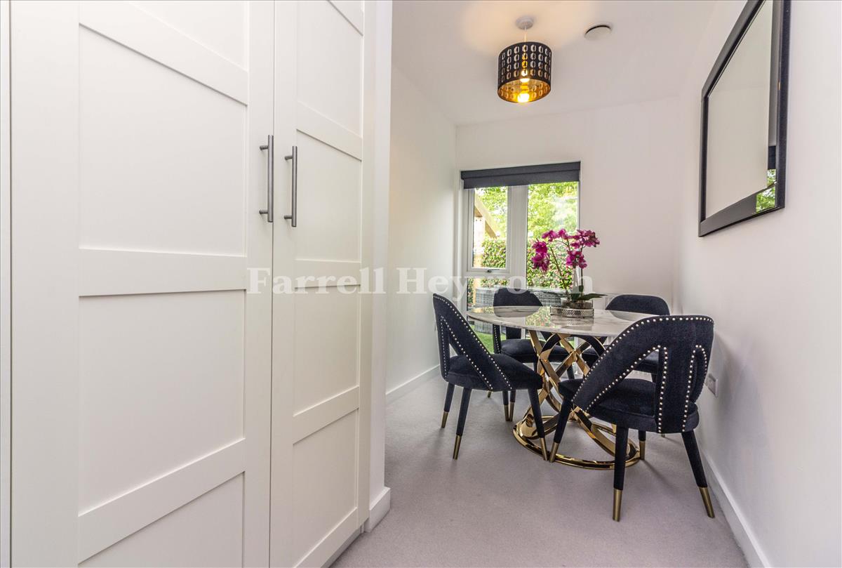 Dining or Bedroom b