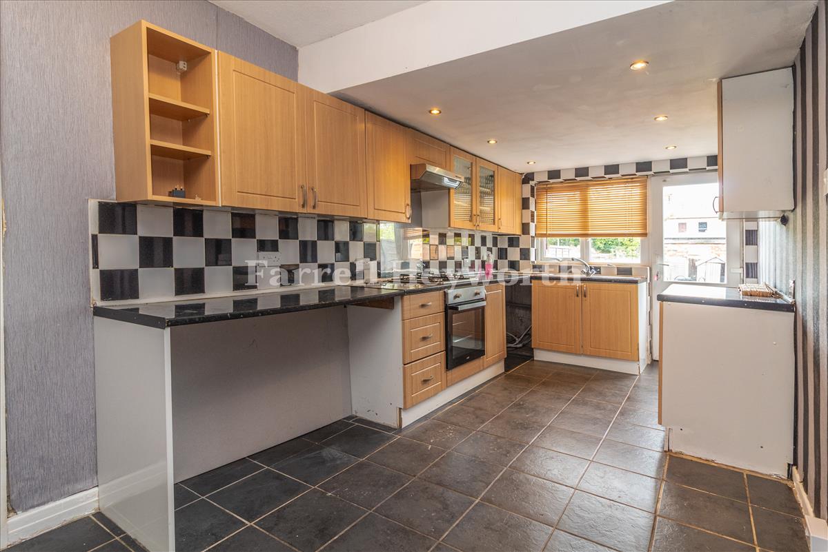 Kitchen Diner image 2
