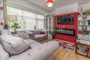 Lounge image 2