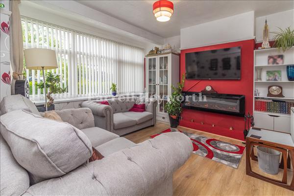Lounge image 2