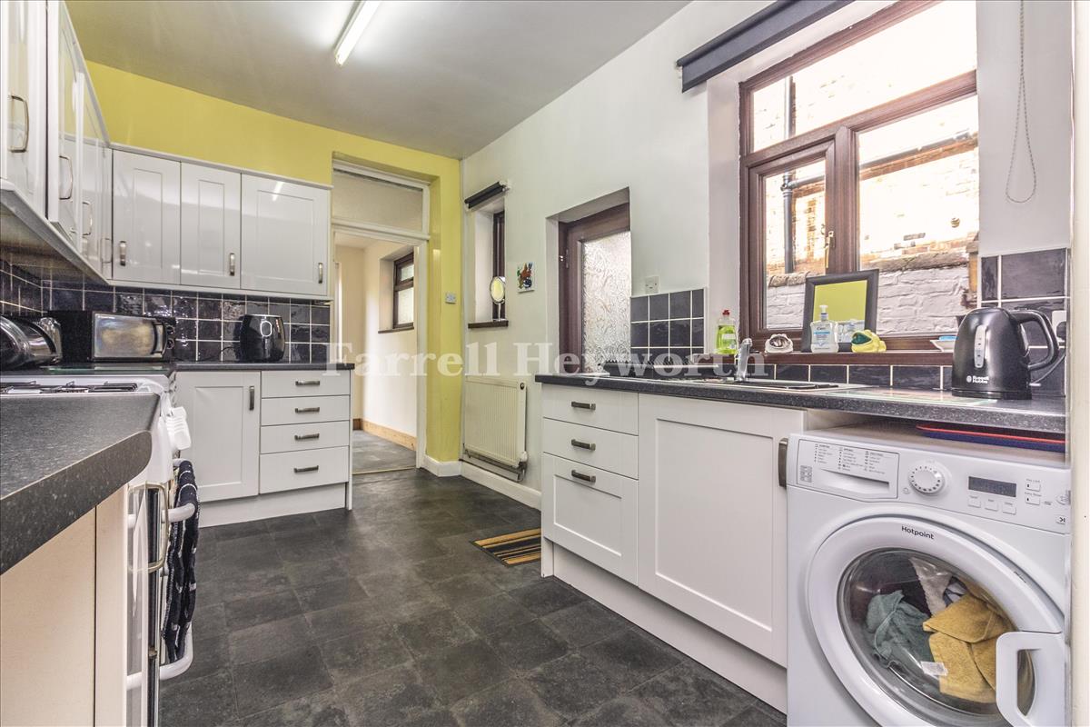Kitchen b